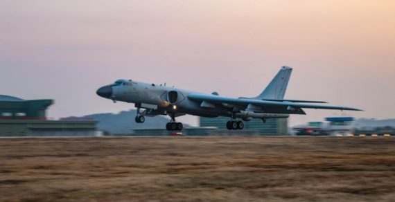 Esteri: i bombardieri cinesi minacciano l’egemonia USA