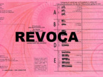 Legge: Revoca patente, quanto tempo per avere la nuova