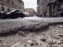 Buche Roma: Il sì all’esercito per riparare le strade