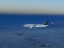 Arabia Saudita: Sei caccia scortano aereo del principe ereditario