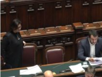 Scontro tra Elisabetta Trenta e Matteo Salvini sul nodo sicurezza