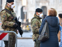 La Difesa strangolata dai tagli 5s: Per il governo militari e agenti sono una categoria di serie B