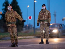 Cronaca: Roma, auto non si ferma all’alt. Militari sparano per fermarne la corsa