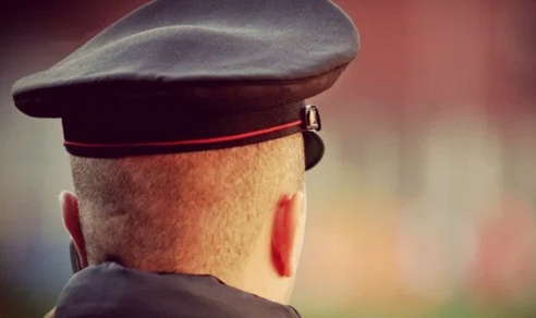 Carabiniere eroe salva la vita von defribillatore