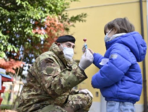 Milano: Vaccini antinfluenzali per i bambini nel centro ospedaliero militare di Baggio