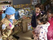 Missione Unifil Libano: I “caschi blu” italiani donano giocattoli ai bambini