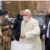 Festa dell’Immacolata: Papa Francesco si ferma a salutare i militari dell’operazione “Strade sicure”