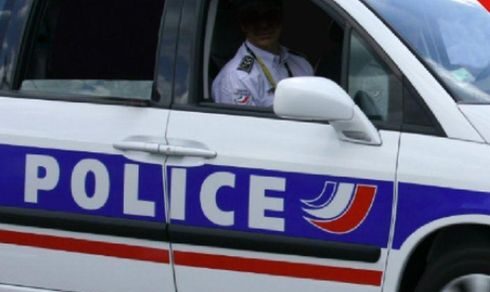 Francia: In libertà vigilata i terroristi arrestati a Parigi