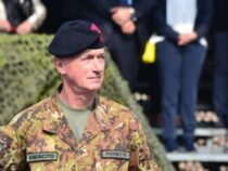 Livorno: Il Generale Perretti in visita al personale della Brigata Paracadutisti “Folgore”