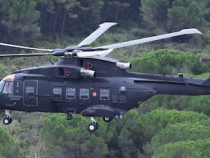 Aeronautica Militare: Primo rifornimento in volo per l’elicottero HH-101A del 9° Stormo di Grazzanise