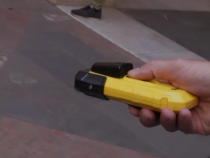 Genova: In arrivo per la Polizia locale il “bolawrap”, una nuova arma che ferma le persone pericolose senza ferirle