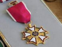 Onorificenze: “Legion of Merit” per il generale di brigata Bruno Levati