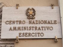 Cerimonia militare di avvicendamento nella Direzione del Centro Nazionale Amministrativo Esercito