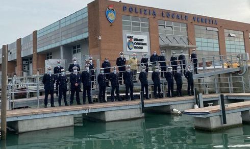 Venezia: La Marina Militare concorre alla formazione del Corpo della Polizia Locale