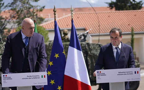 Difesa: Il Ministro Crosetto in Corsica incontra l’omologo Francese